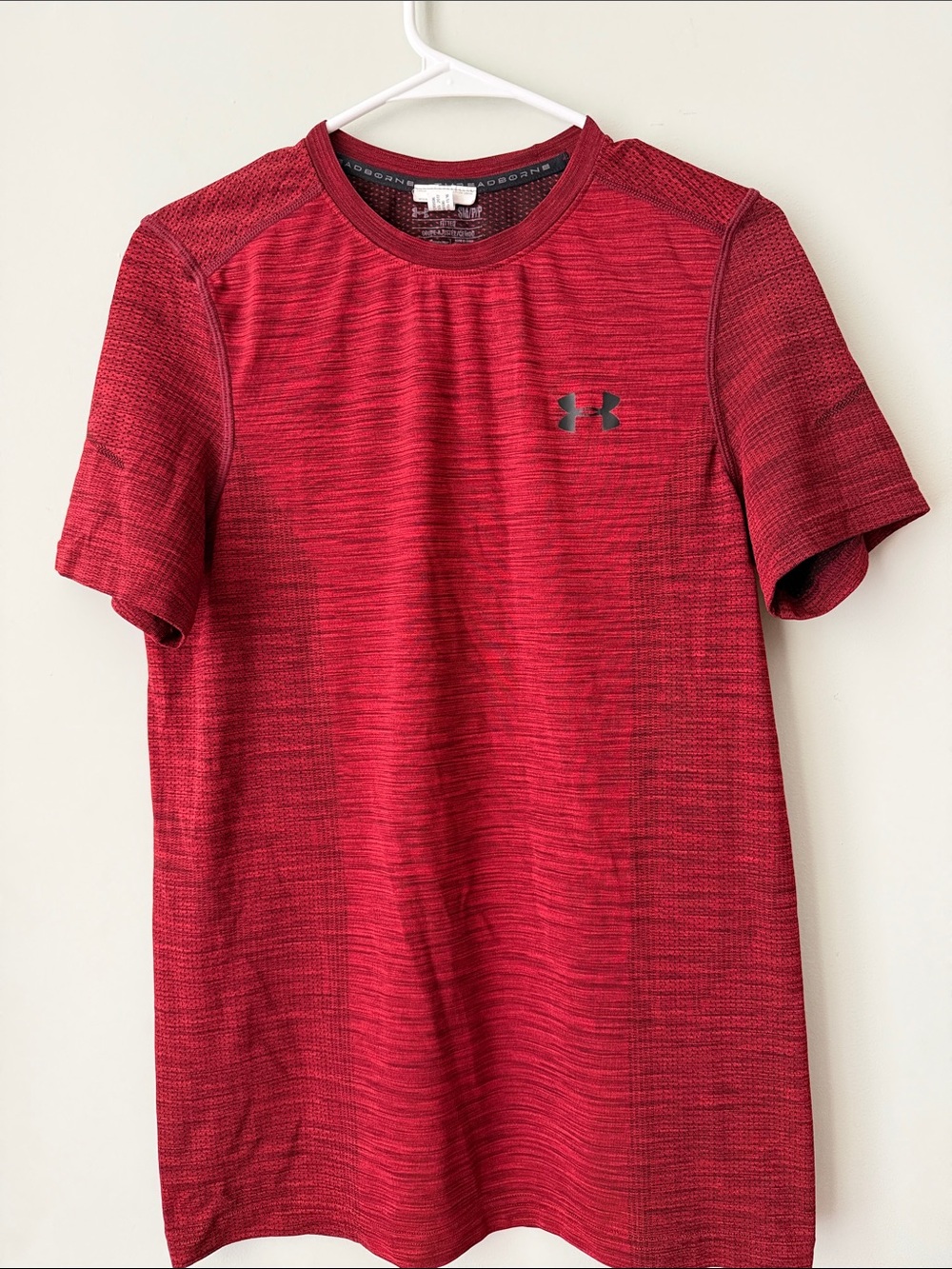 Under Armour Men’s Red Heathered Short Sleeve Performance Tee